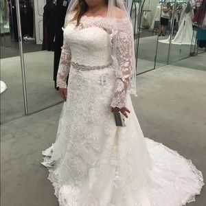 Oleg Cassini Wedding Dress